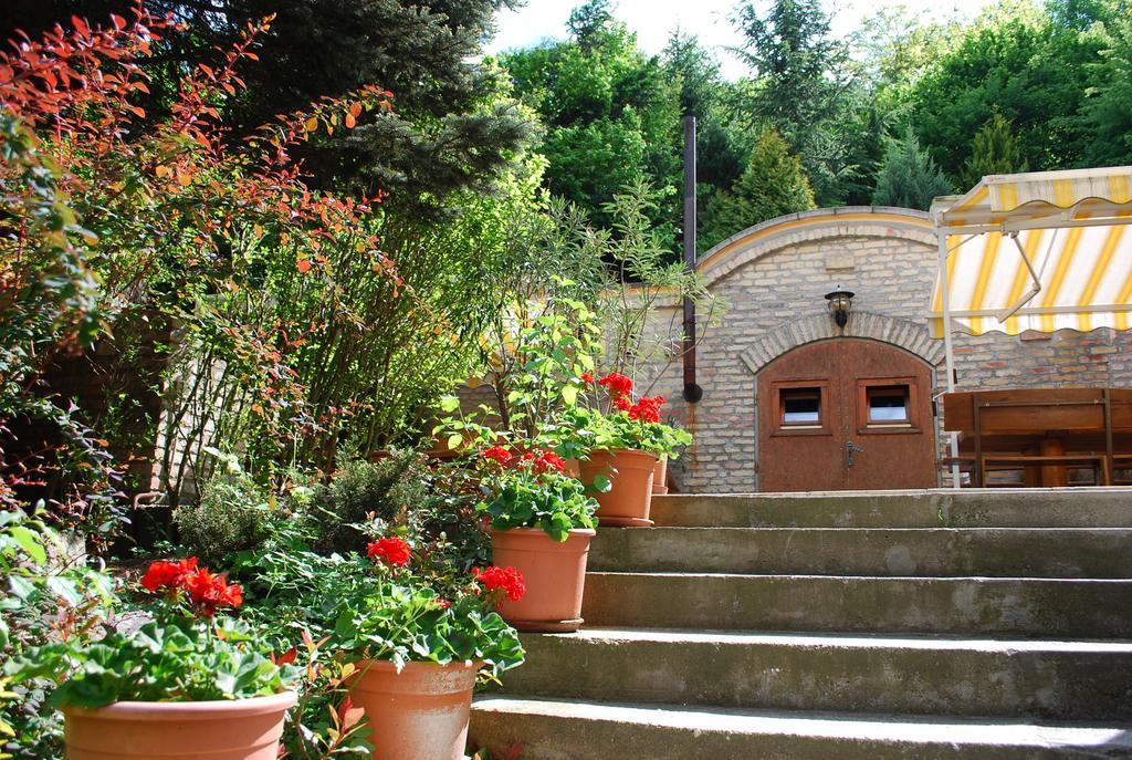 Villa Harmonia Panzio Visegrád Exterior foto